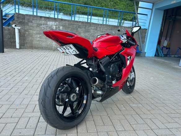 2022 MV Agusta F3 800, красный, 1250000 рублей - вид 2