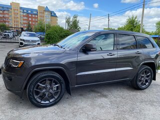 2021 Jeep Grand Cherokee IV (WK2) Рестайлинг, серый, 6200000 рублей, вид 4