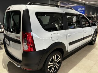 2026 Lada (ВАЗ) Largus Cross I Рестайлинг, белый, 1997000 рублей, вид 3
