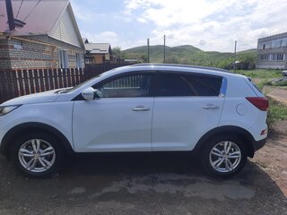 2015 Kia Sportage III Рестайлинг, белый, 1853000 рублей, вид 4