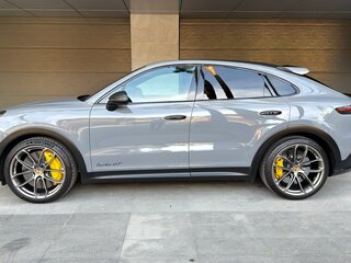 2022 Porsche Cayenne Turbo GT Coupé III, серый, 19000000 рублей, вид 3