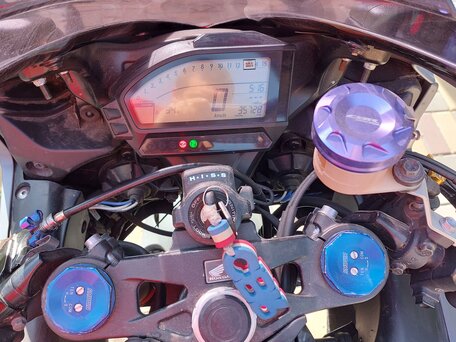 2012 Honda CBR 1000 RR/RA Fireblade, серый, 650000 рублей, вид 2