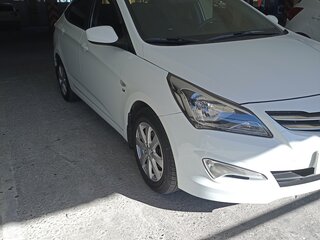 2015 Hyundai Solaris I Рестайлинг, белый, 1200000 рублей, вид 1
