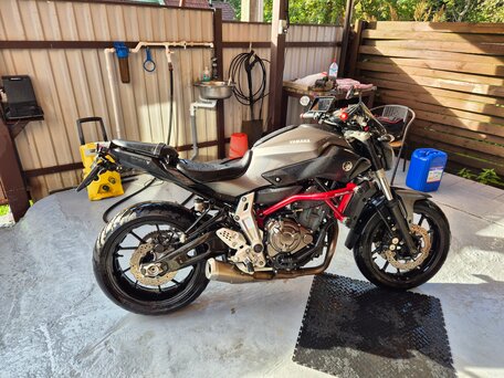 2015 Yamaha MT-07 (FZ-07), серый, 600000 рублей, вид 1
