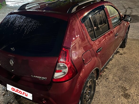 2012 Renault Sandero I, красный, 530000 рублей - вид 3