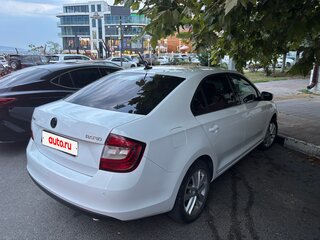 2017 Skoda Rapid I Рестайлинг, белый, 1300000 рублей, вид 3