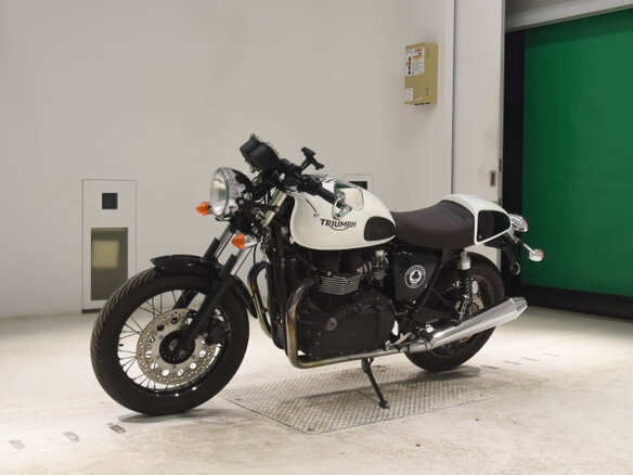 2016 Triumph Thruxton, белый, 1100000 рублей - вид 3