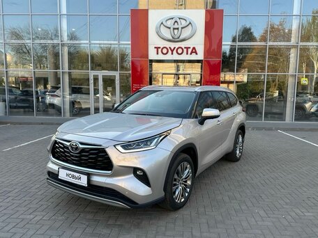 Toyota Highlander IV (XU70)