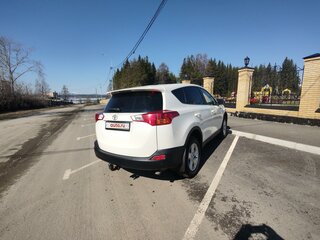2013 Toyota RAV4 IV (XA40), белый, 2000000 рублей, вид 5