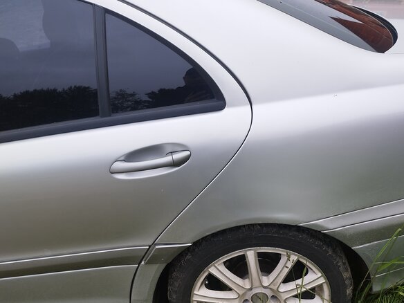 2004 Mercedes-Benz C-Класс 180 II (W203) Рестайлинг, серебристый, 650000 рублей - вид 2