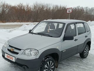 2013 Chevrolet Niva I Рестайлинг, серебристый, 830000 рублей, вид 4