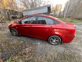 2016 Hyundai Solaris I Рестайлинг, красный, 960000 рублей, вид 2
