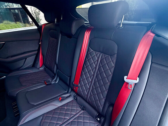2023 Audi Q8 55 TFSI I (4M) Рестайлинг, серый, 13000000 рублей - вид 19