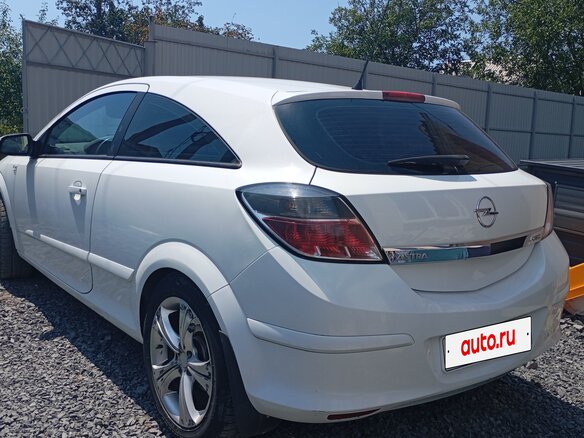 2008 Opel Astra GTC H Рестайлинг, белый, 649999 рублей - вид 3