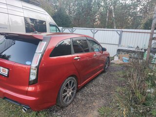 2009 Honda Stream II Рестайлинг, красный, 1100000 рублей, вид 4