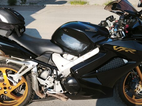 2002 Honda VFR 800, чёрный, 420000 рублей, вид 1