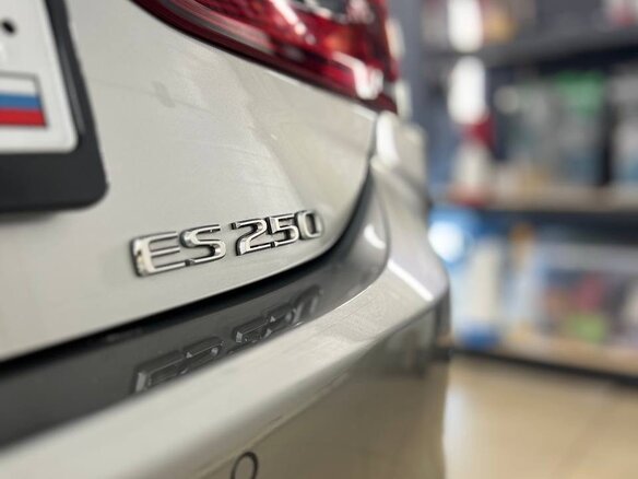 2020 Lexus ES 250 VII, серый, 4550000 рублей - вид 15