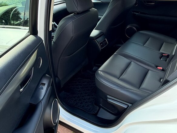 2019 Lexus NX 200 I Рестайлинг, белый, 2900000 рублей - вид 19