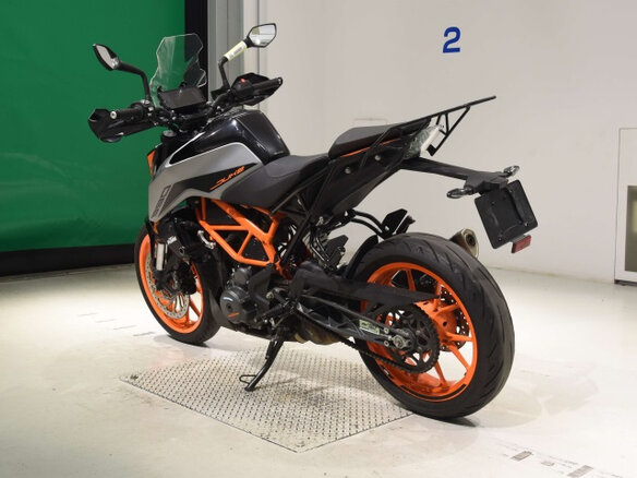 2021 KTM 390 Duke, чёрный, 460000 рублей - вид 5