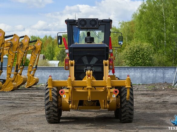 2026 XGMA Автогрейдеры, жёлтый, 11350000 рублей - вид 17