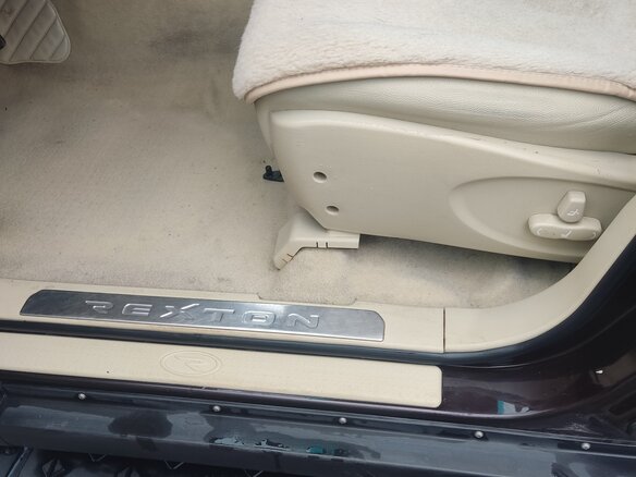 2008 SsangYong Rexton II, красный, 1150000 рублей - вид 14