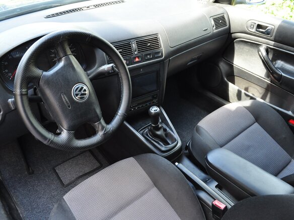 1998 Volkswagen Golf IV, синий, 440000 рублей - вид 14