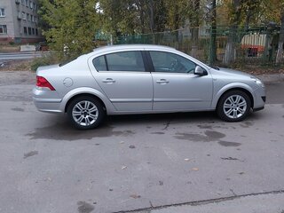 2011 Opel Astra H Рестайлинг, серебристый, 770000 рублей, вид 4