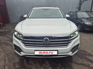 2020 Volkswagen Touareg III, белый, 5850000 рублей, вид 3