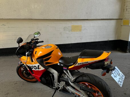 2013 Honda CBR 600RR, оранжевый, 950000 рублей, вид 3