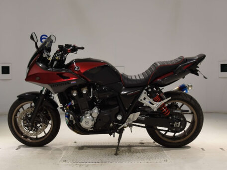 2015 Honda CB 1300, красный, 580000 рублей, вид 3
