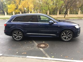 2021 Audi Q7 45 TDI II (4M) Рестайлинг, синий, 7700000 рублей, вид 1