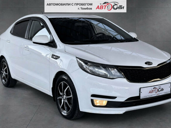 2017 Kia Rio III Рестайлинг, белый - вид 19