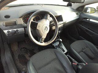 2007 Opel Astra GTC H Рестайлинг, чёрный, 280000 рублей, вид 2