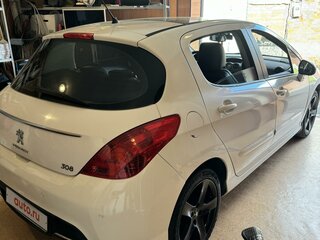 2011 Peugeot 308 I Рестайлинг, белый, 1100000 рублей, вид 4