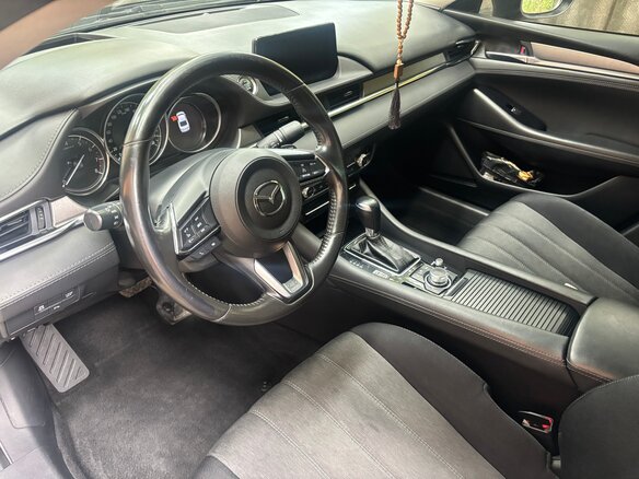 2019 Mazda 6 III (GJ) Рестайлинг 2, чёрный, 2600000 рублей - вид 3
