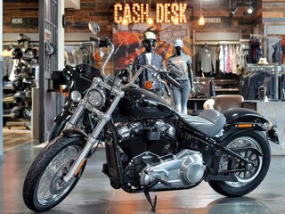 2021 Harley-Davidson Softail Standard, чёрный, 2150000 рублей, вид 4