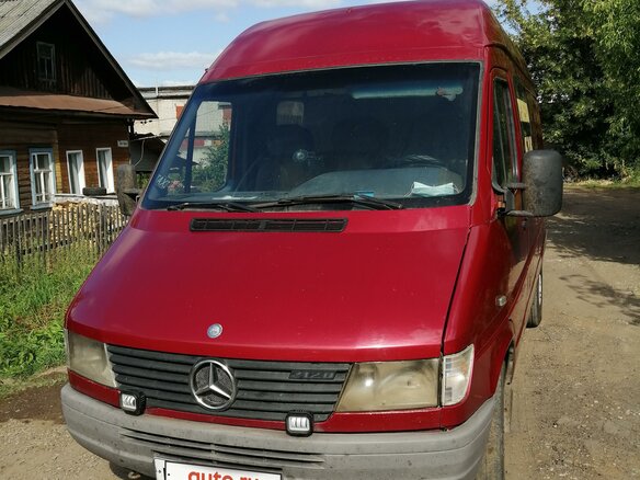 1996 Mercedes-Benz Sprinter, красный, 600000 рублей - вид 8