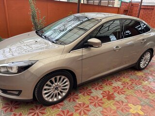 2016 Ford Focus III Рестайлинг, бежевый, 1830000 рублей, вид 3