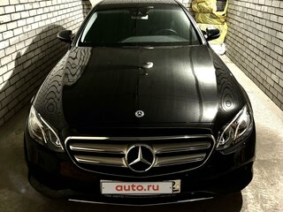 2017 Mercedes-Benz E-Класс 300 V (W213, S213, C238), чёрный, 3900000 рублей, вид 1