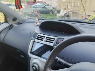2005 Toyota Vitz II (XP90), серебристый, 400000 рублей, вид 4