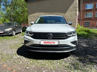 2022 Volkswagen Tiguan II Рестайлинг, белый, 3999000 рублей, вид 1