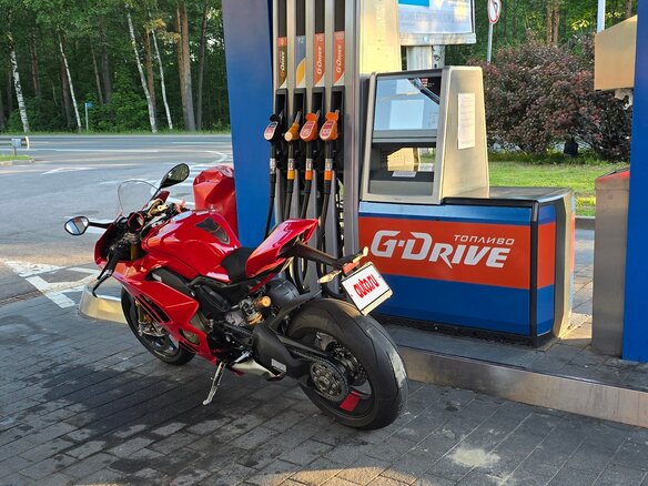 2022 Ducati Panigale V4, красный, 2900000 рублей - вид 14