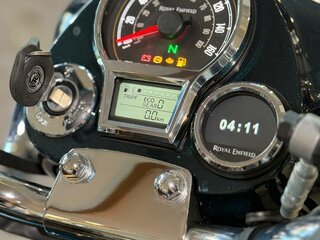 2026 Royal Enfield Classic 350, серый, 526000 рублей, вид 5