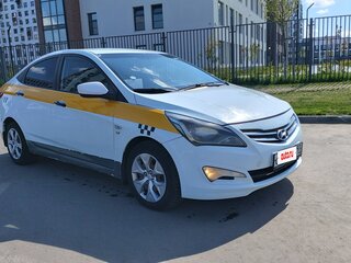 2015 Hyundai Solaris I Рестайлинг, белый, 645000 рублей, вид 2