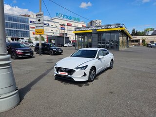 2020 Hyundai Sonata VIII (DN8), белый, 1930000 рублей, вид 3