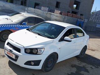 2015 Chevrolet Aveo II, белый, 870000 рублей, вид 1