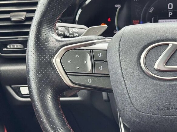 2025 Lexus NX 450h+ II, чёрный, 6000000 рублей - вид 9
