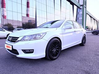 2013 Honda Accord IX, белый, 1650000 рублей, вид 1