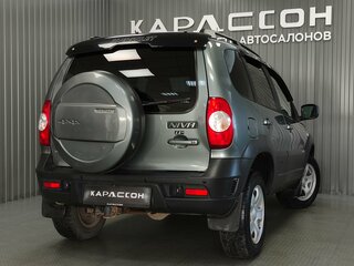 2018 Chevrolet Niva I Рестайлинг, серый, 720000 рублей, вид 2