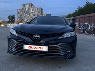 2019 Toyota Camry VIII (XV70), синий, 2550000 рублей, вид 3